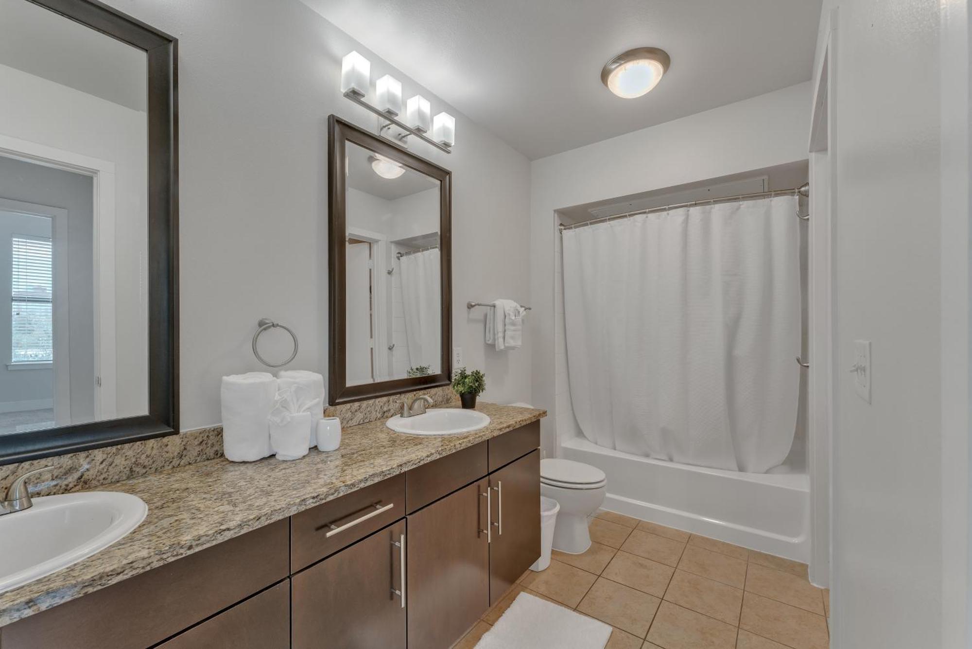 Cs 3206 Elegant 2br , Pool, Gym, Parking Apartment Dallas