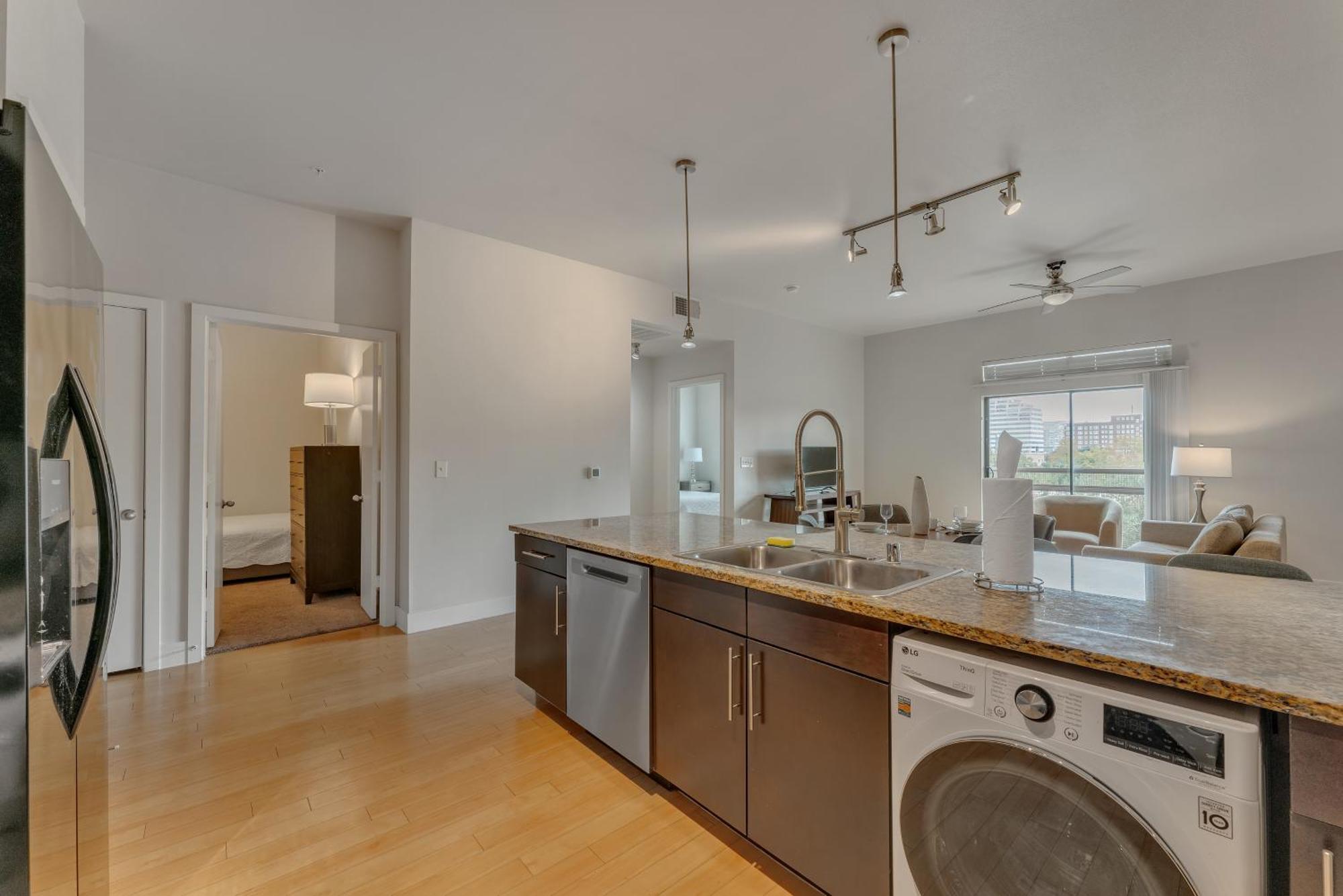 Cs 3206 Elegant 2br , Pool, Gym, Parking