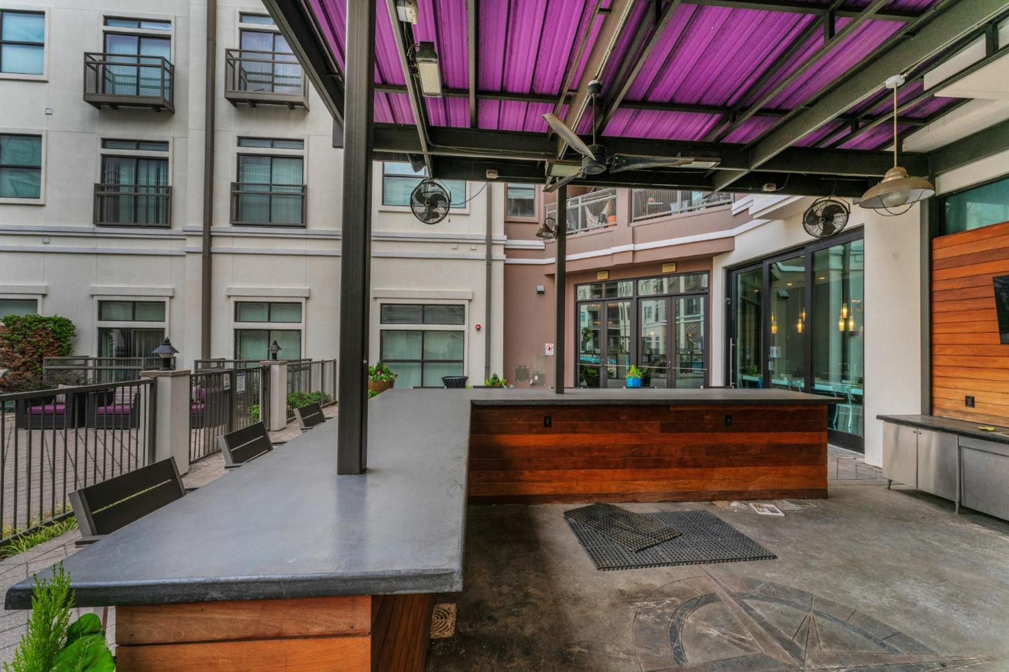 Cs 3206 Elegant 2br , Pool, Gym, Parking