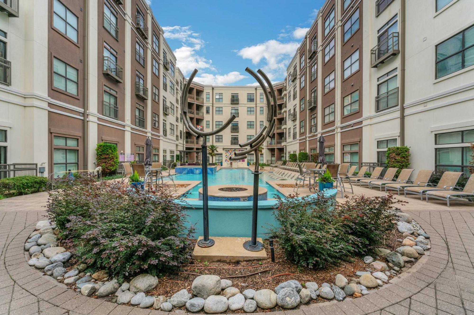 Apartment Cs 3206 Elegant 2br , Pool, Gym, Parking