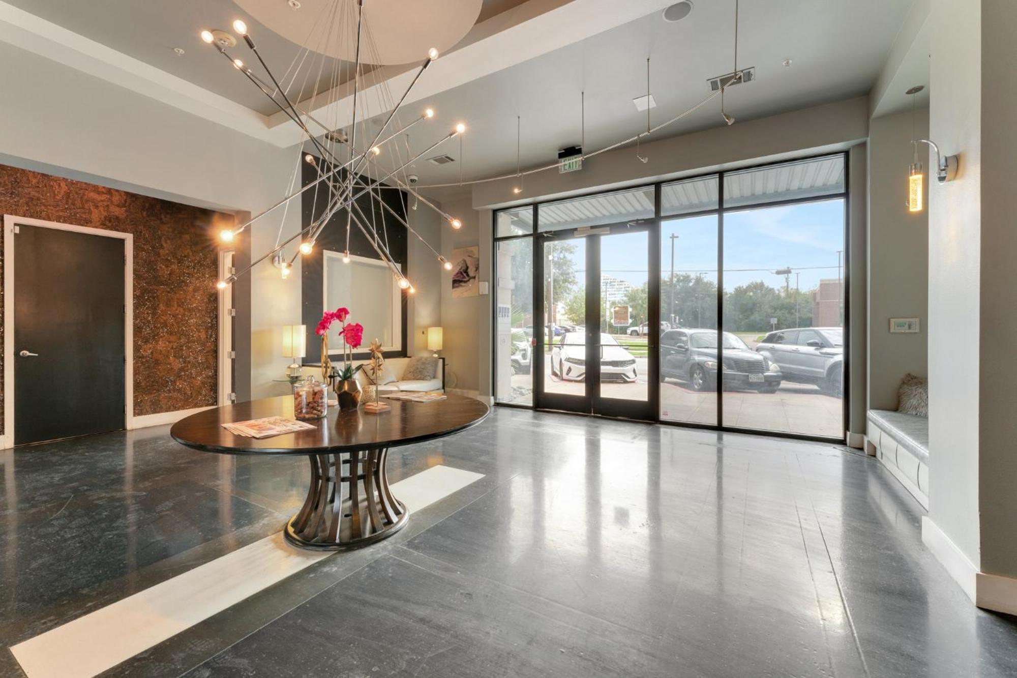 Cs 3206 Elegant 2br , Pool, Gym, Parking Apartment *